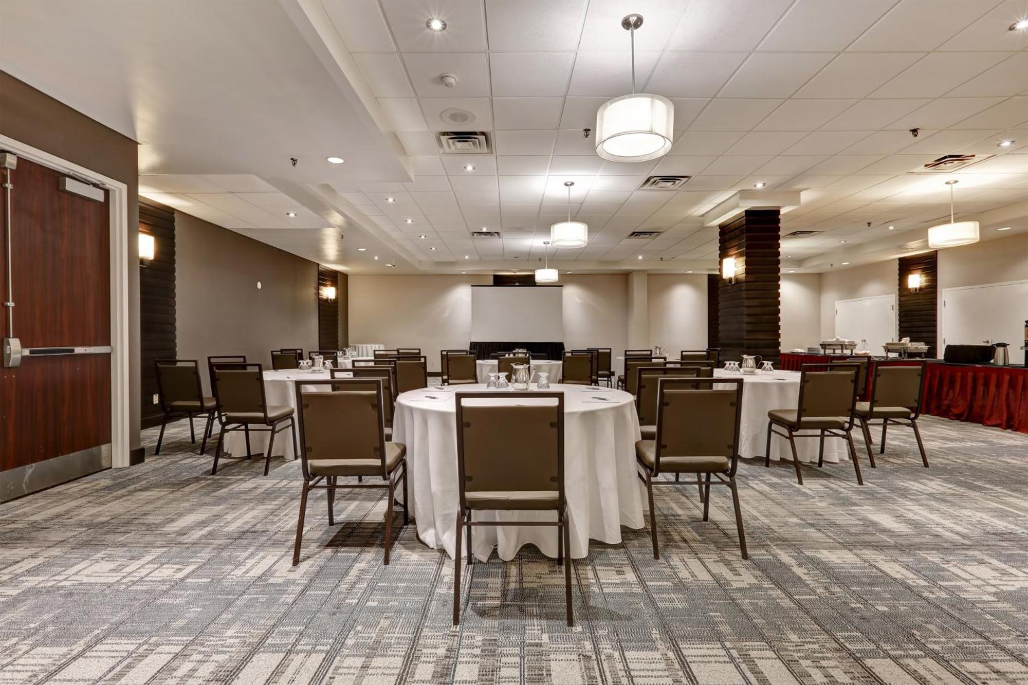 Four Points By Sheraton Toronto Mississauga Bagian luar foto