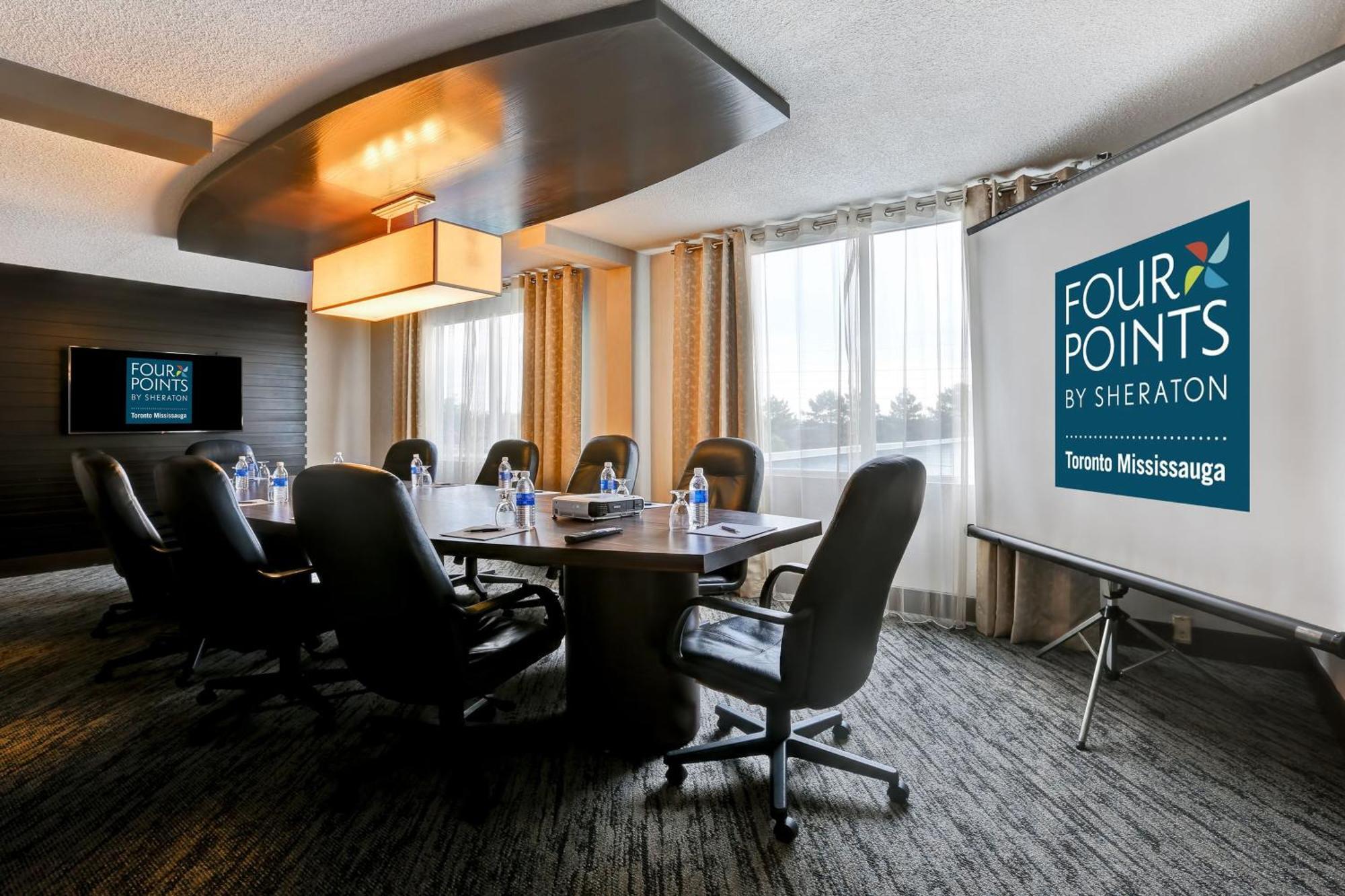 Four Points By Sheraton Toronto Mississauga Bagian luar foto